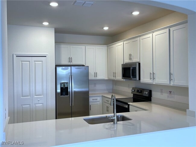 Building Photo - 2176 Dragonfruit Wy