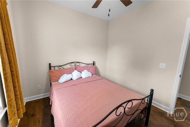 Building Photo - 1403 E Anderson St