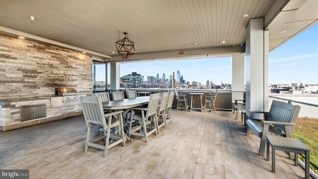 Building Photo - 235 N Christopher Columbus Blvd