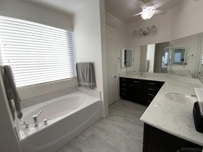 Building Photo - 799 Flowing Meadow Dr