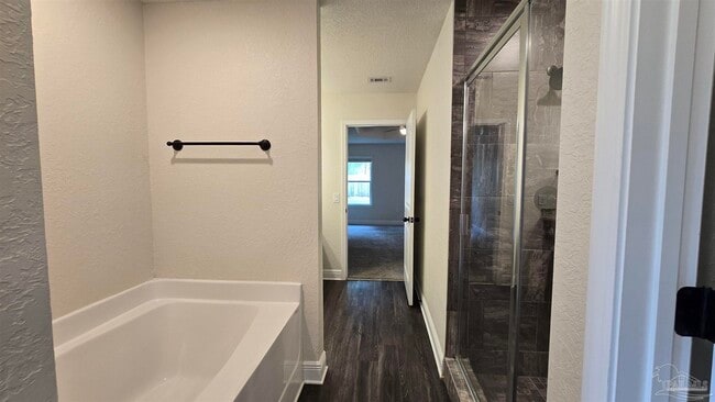 Building Photo - 5157 Peach Dr