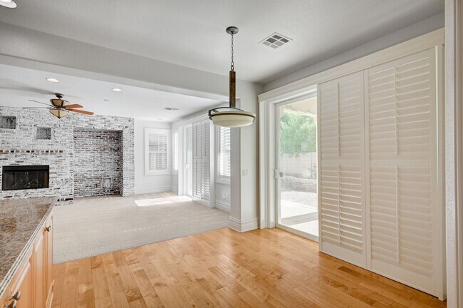 Building Photo - Stunning Rhodes Ranch Four Bedroom