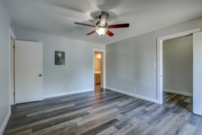 Building Photo - 4440 E 68th St