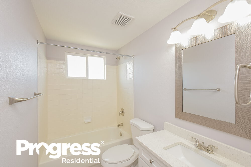 Building Photo - 18442 Keyser Creek Ave