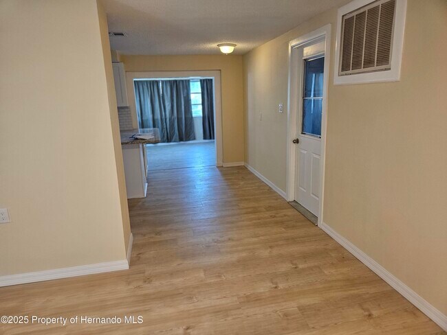 Building Photo - 13240 Starfish Dr