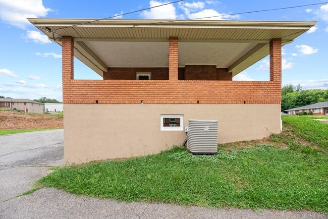 Building Photo - 106 Bryant Rd