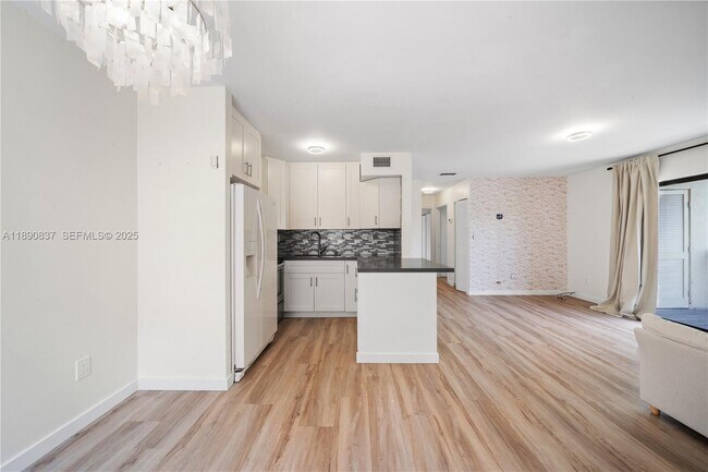 Building Photo - 485 NW 210th St