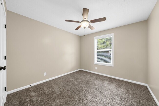 Building Photo - 1227 Brigade Dr
