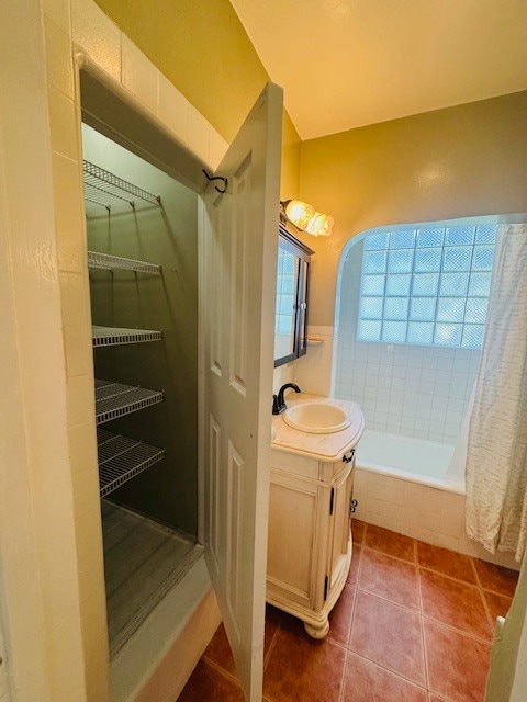 Building Photo - 2620 Graham Ave