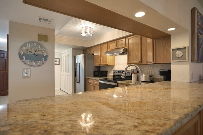 Building Photo - 830 N Atlantic Ave