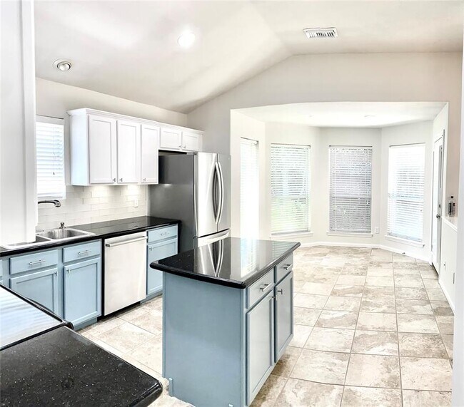 Building Photo - 6 Tivoli Garden Ct