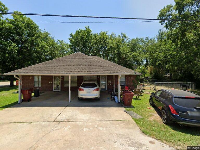 Primary Photo - 701 W 8th St