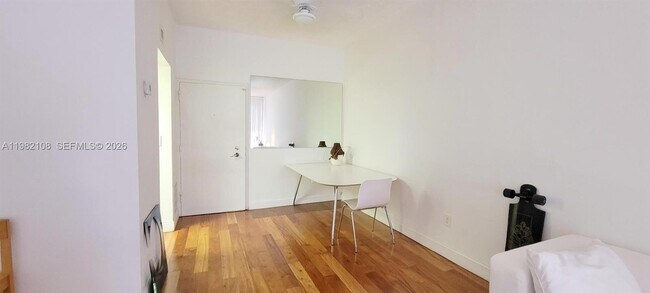 Building Photo - 800 West Ave