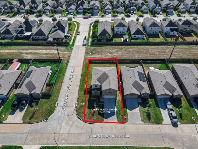 Building Photo - 10814 Spring Brook Pass Dr