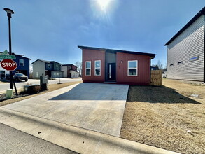 Building Photo - 1101 States Ave