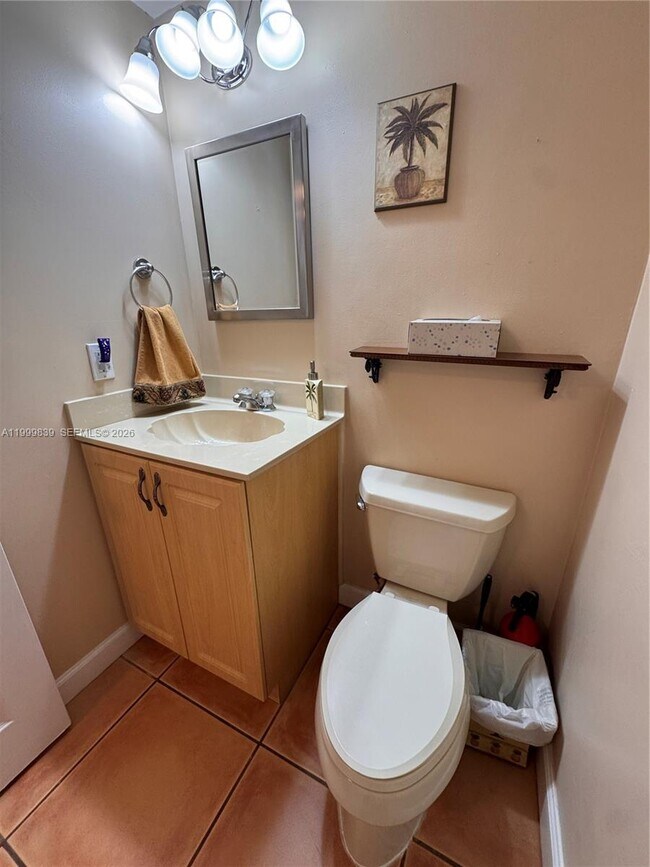 Building Photo - 3725 S Ocean Dr