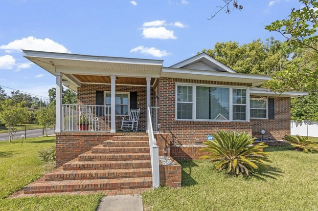 Primary Photo - 122 W Osceola St