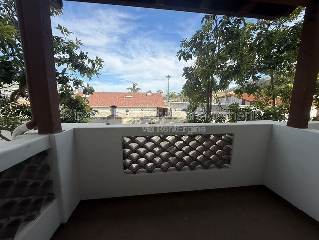 Building Photo - 130 N Garden St