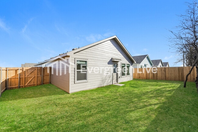 Building Photo - 10512 Desert Hawk Cir