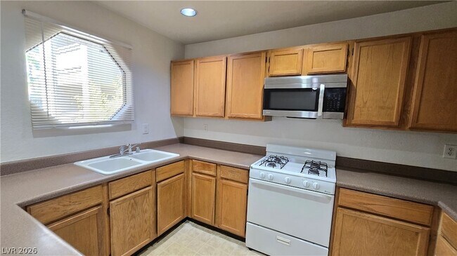 Building Photo - 5002 S Rainbow Blvd
