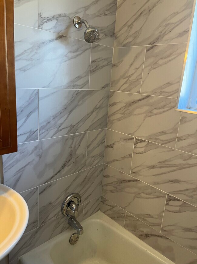 Building Photo - 15160 El Cameno Real Dr