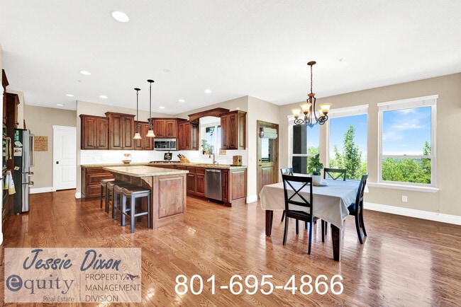 Building Photo - 567 E Greystone Dr