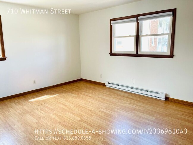 Building Photo - Beautiful newly renovated  2 Bedroom Apt! ...