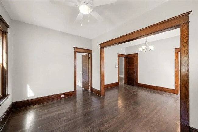 Building Photo - Updated 3 BR/1 BA Single-Family Home in St...