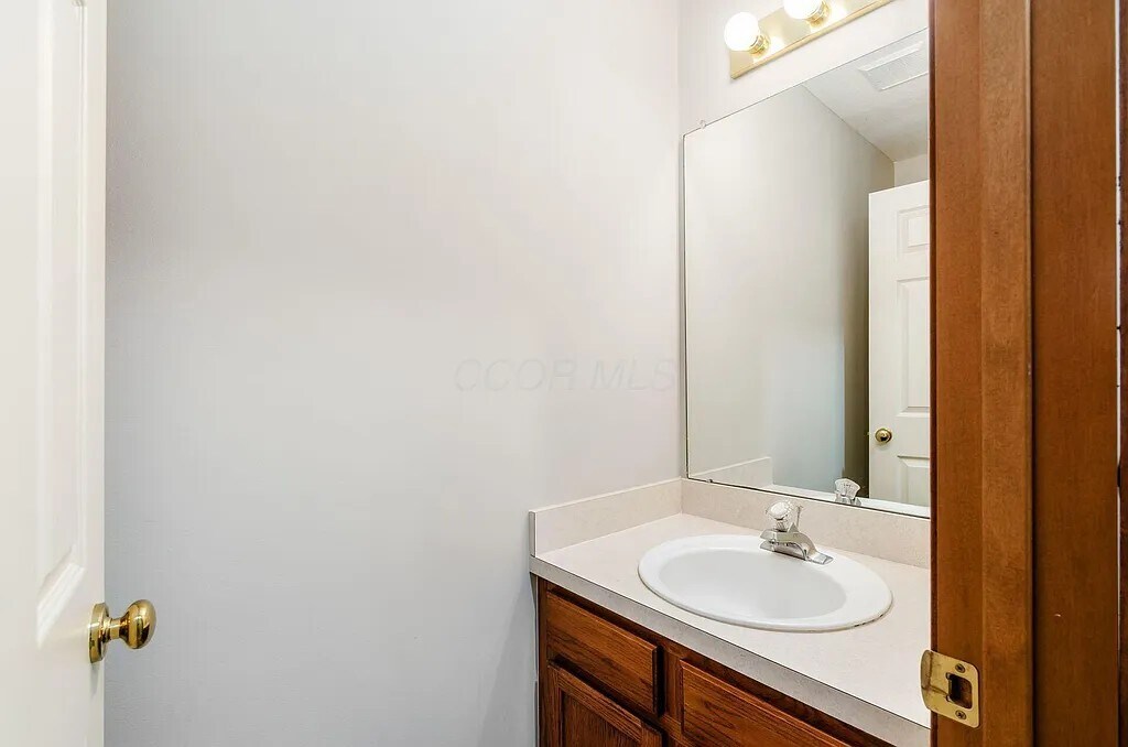 Building Photo - 6710 Bethany Dr