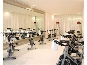 Building Photo - 475 Brickell Ave