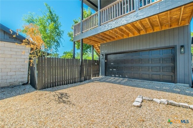Building Photo - 466 Arrowhead Point Rd
