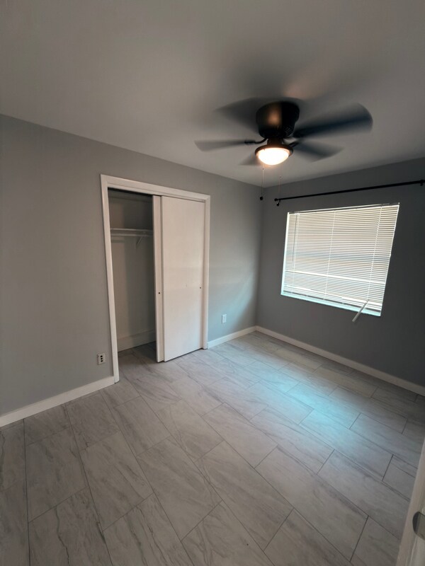 Building Photo - 2810 SW 16th Pl