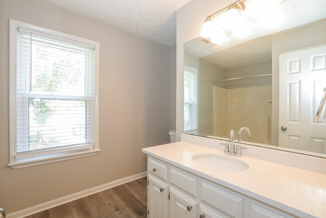 Building Photo - Stylish 4-bedroom Home in Lawrenceville	GA