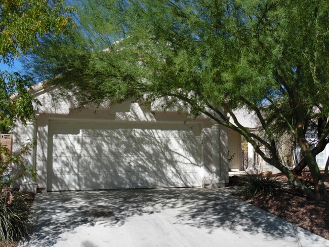 Building Photo - Desert Shores 3 bedroom with pool!