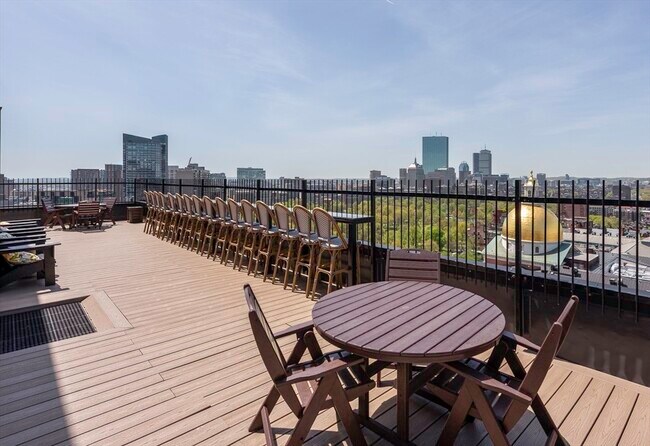 Building Photo - 130 Bowdoin St