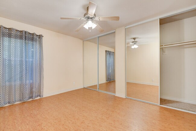 Building Photo - 194 Avenida Descanso