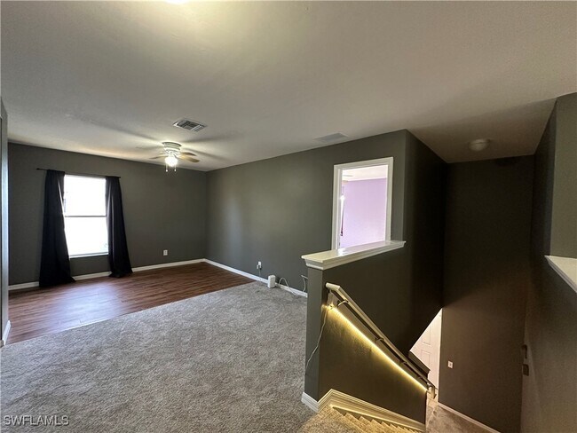 Building Photo - 8100 Allamanda Ct