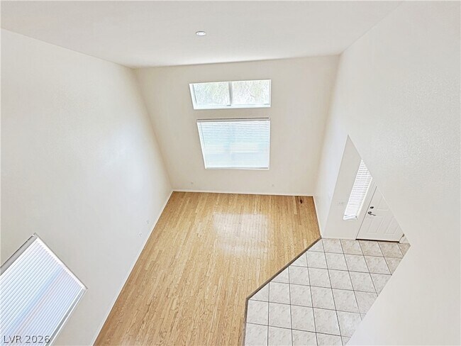 Building Photo - 5914 W Tinazzi Way