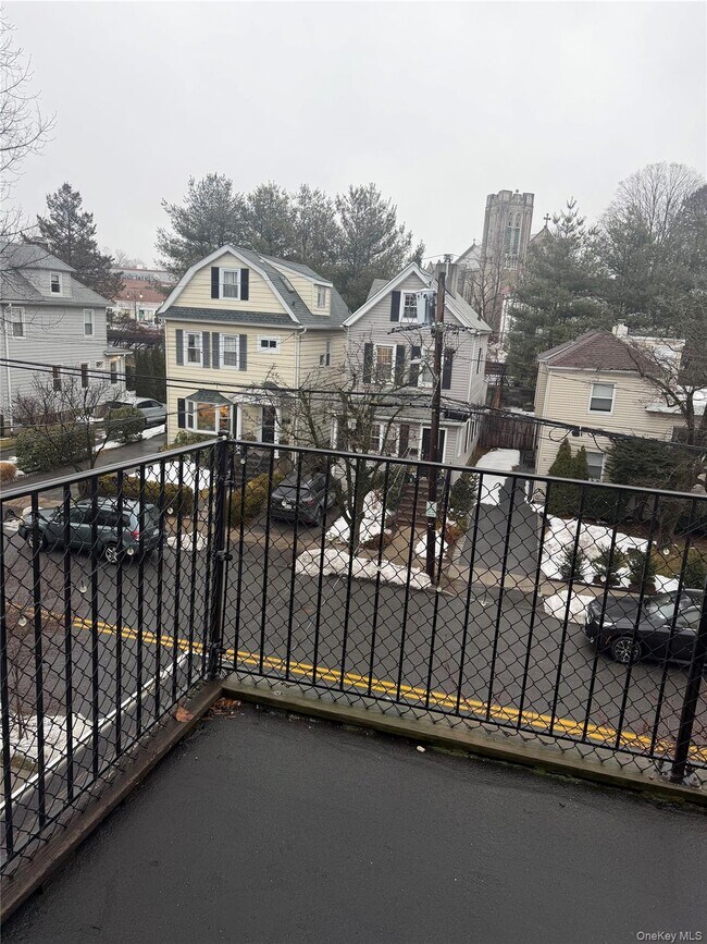 Building Photo - 51 Parkway Rd