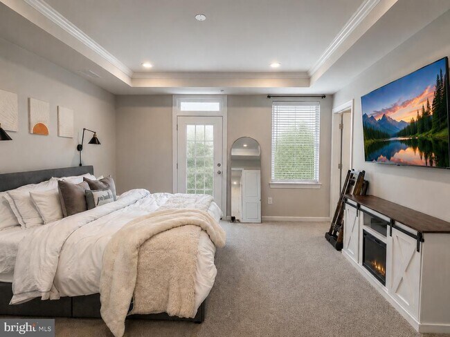 Building Photo - 4930 MacDonough Pl