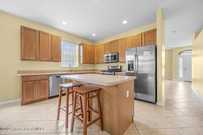 Building Photo - 4720 Portage Trail