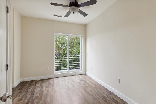 Building Photo - 1733 N Gratz St