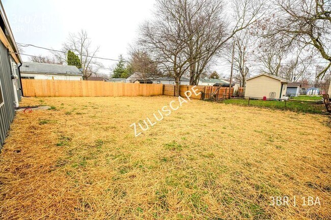 Building Photo - 3407 Ellen Dr