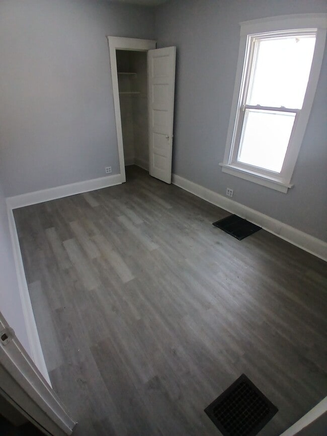 Building Photo - 1516 Price St