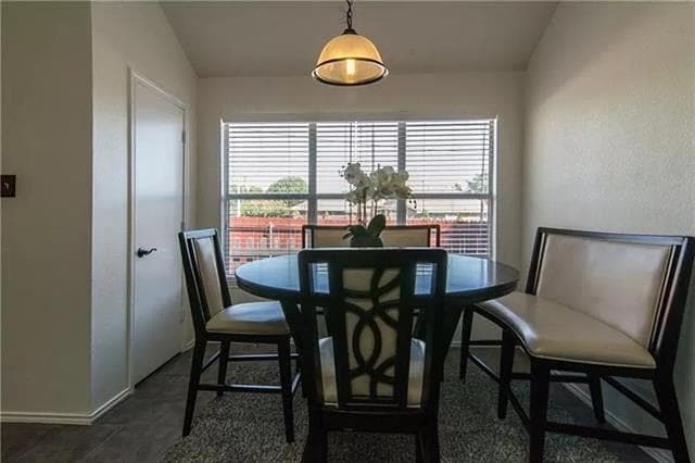 Building Photo - 2502 Chesapeake Ct
