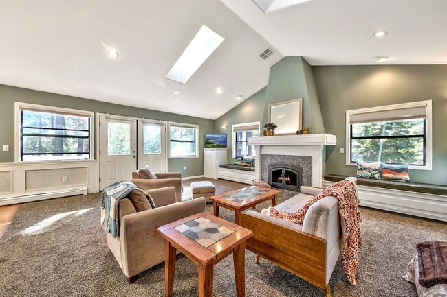Building Photo - 8862 Minnow Ave