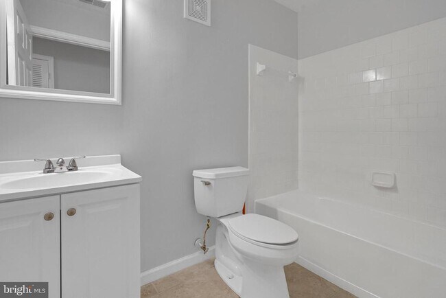 Building Photo - 3708 Excalibur Ct