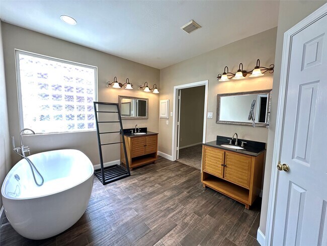 Building Photo - 23707 Banning Point Ct