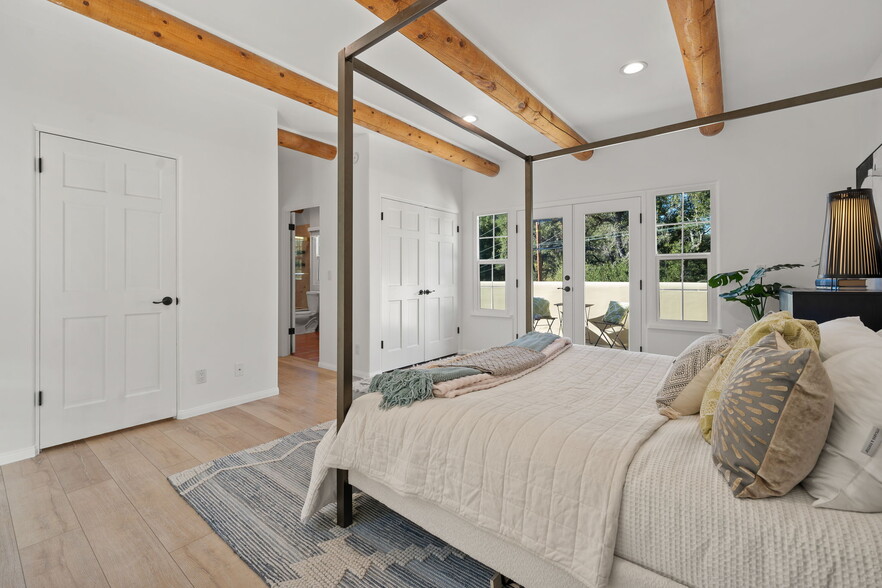 Building Photo - 25648 Timpangos Dr