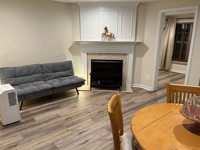 Building Photo - 5448 Summer Leaf Ln